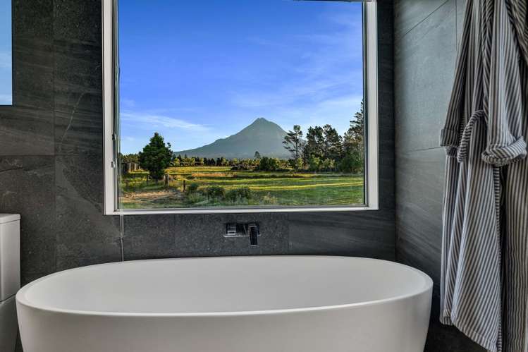 438B Alfred Road Egmont Village_20