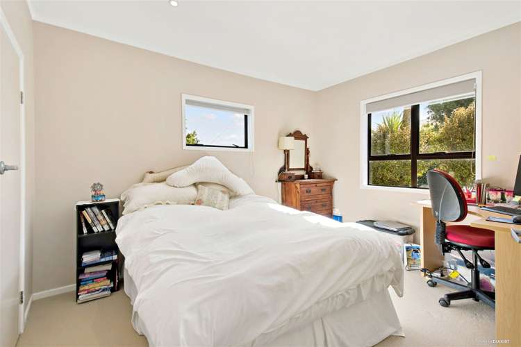 1/555 Beach Road Murrays Bay_13