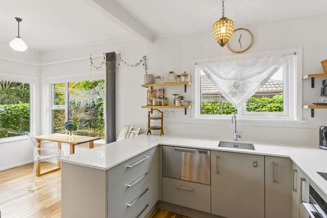 1/52 Matatua Road Raumati Beach_4