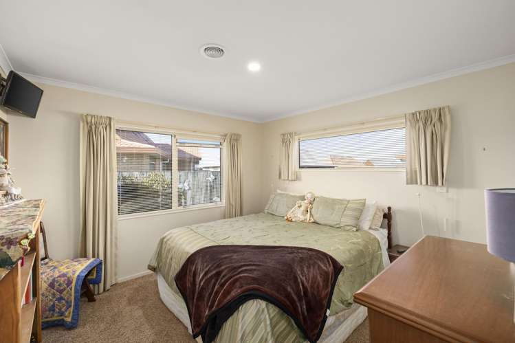 22/2 William Donald Drive Solway_7
