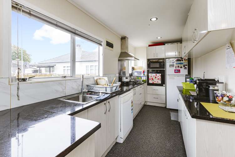 2/9a Cambourne Road Papatoetoe_5