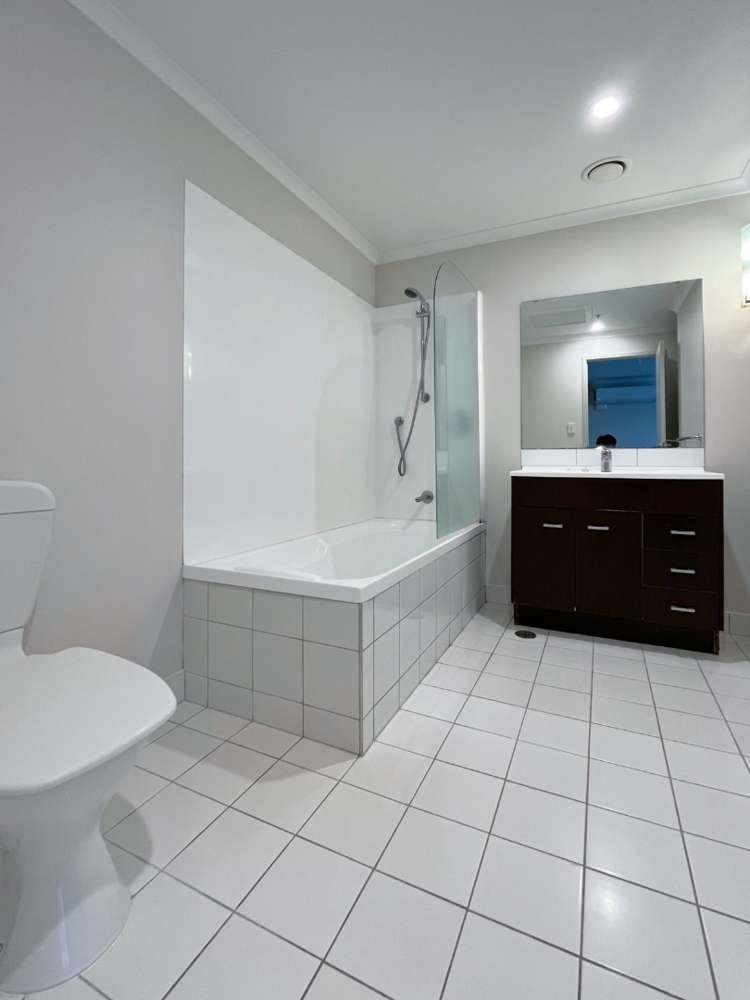 2d/20 Charlotte Street Eden Terrace_11