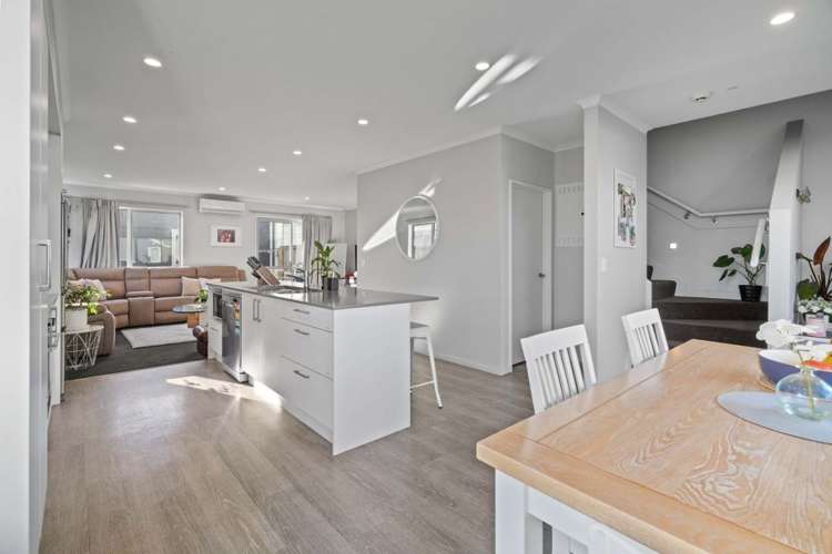 52 Tippet Crescent Wigram_7