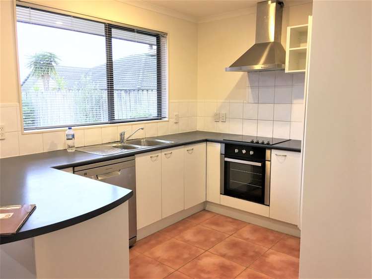 18 Carlingford Drive East Tamaki_10