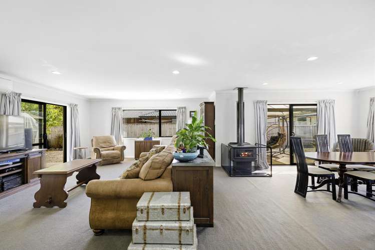 16A Sunstone Crescent Brown Owl_8