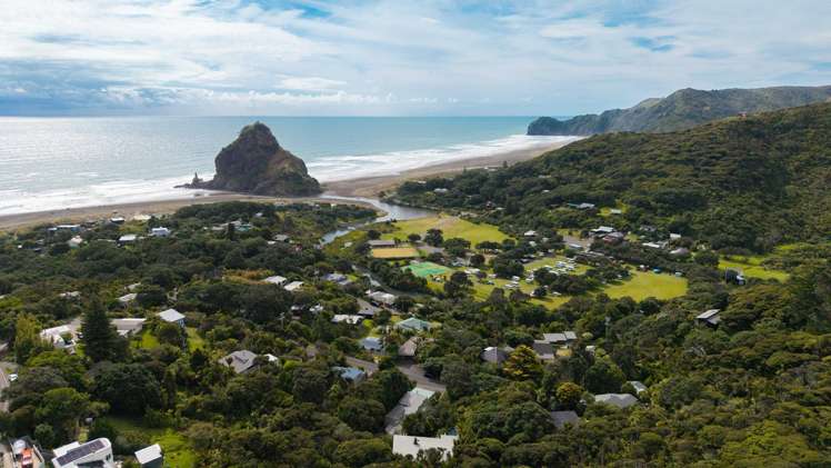 70 Seaview Road Piha_26