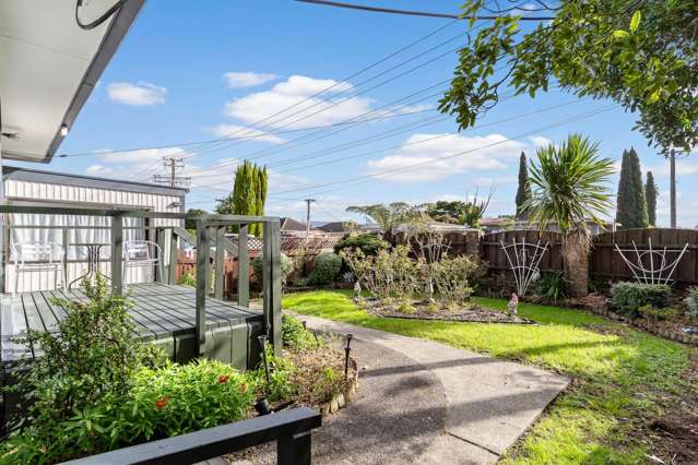 1/128 Bruce Mclaren Road Henderson_2