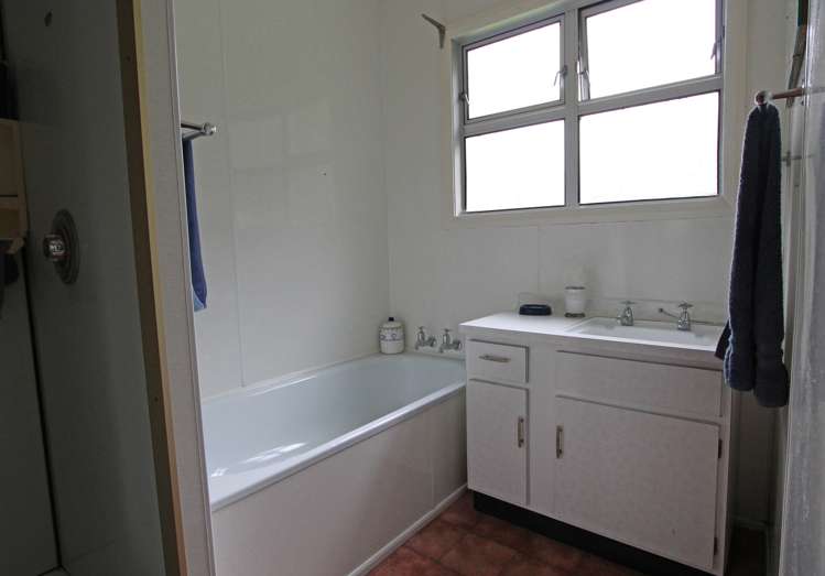 38 Rock Road Pahiatua_3