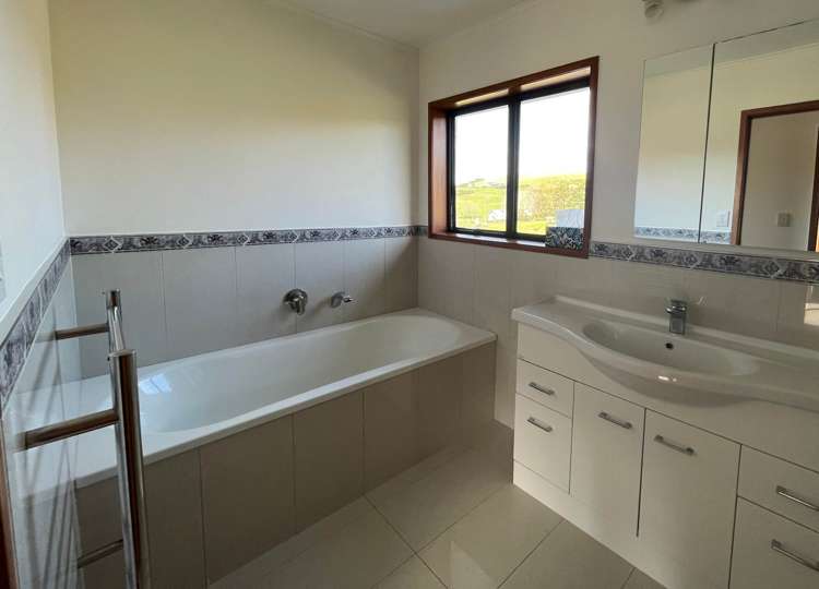 10 Wairere Road Waitakere_12