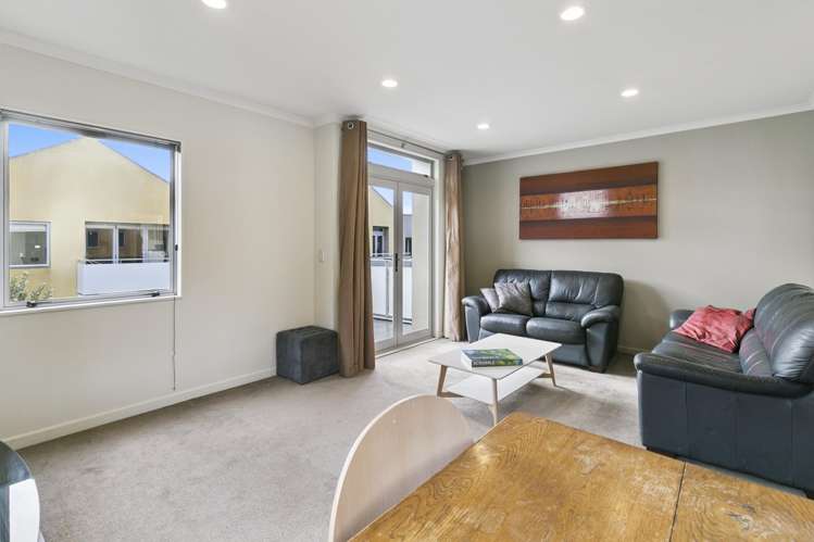 57/305 Evans Bay Parade Hataitai_6