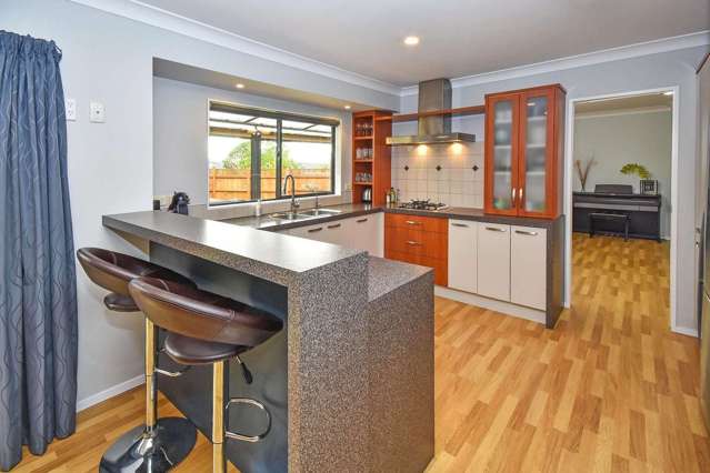 8 Aberdeen Crescent Wattle Downs_3