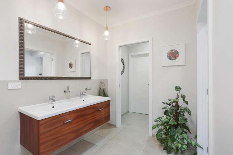 21 Carter Road Oratia_24