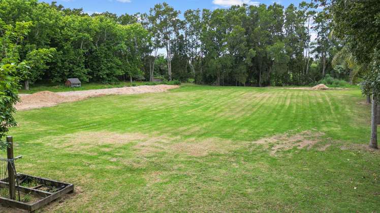 23 Wallace Drive Clarks Beach_24