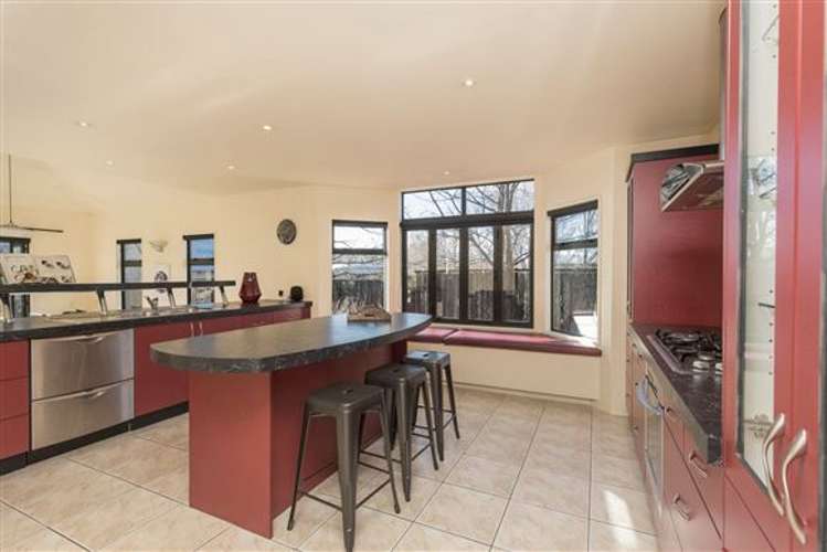 26 Dale Street Albert Town_5