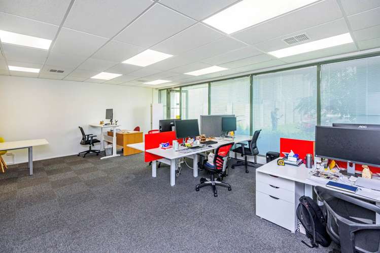 Unit F/112 Bush Road Rosedale_3