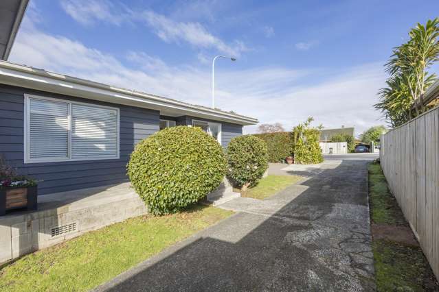 Unit 1/209 Point Chevalier Road Point Chevalier_1