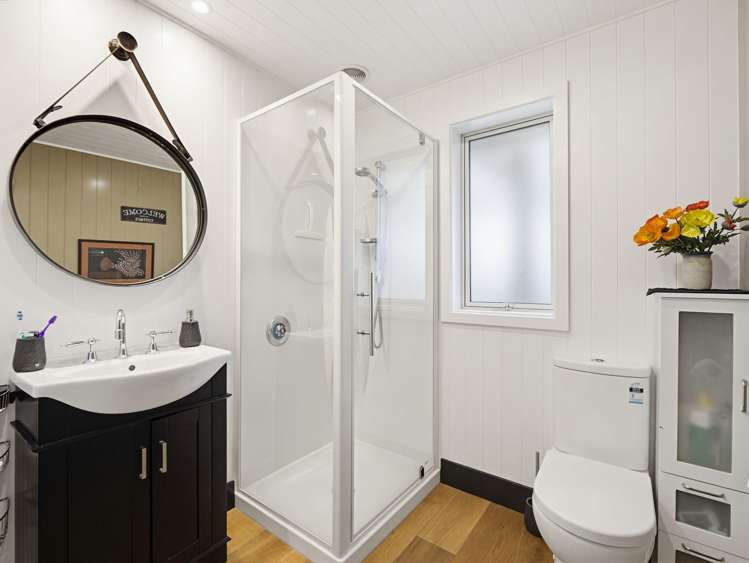 8 Island Terrace Motunau_32