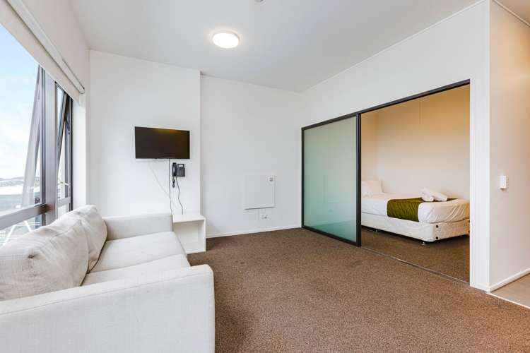 1111/17 Putney Way Manukau_5