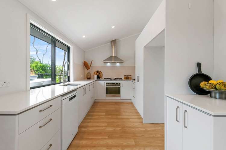 1/42 Glen Vista Place Bayview_9