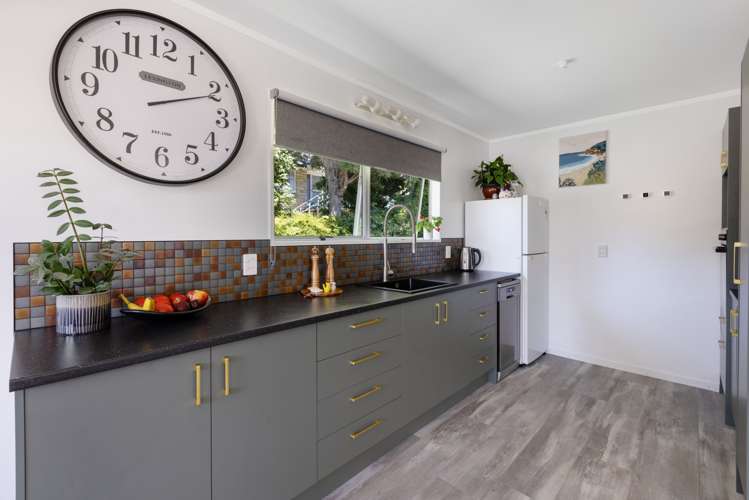 6 Byron Way Otumoetai_9