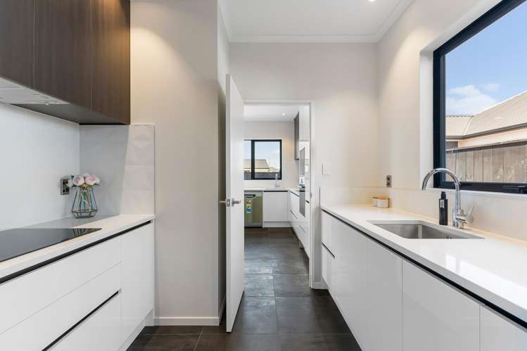 9 and 13 Arahi Road Clevedon_8