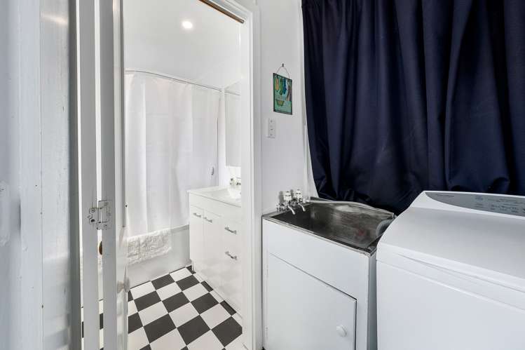 191 Pine Avenue South New Brighton_9