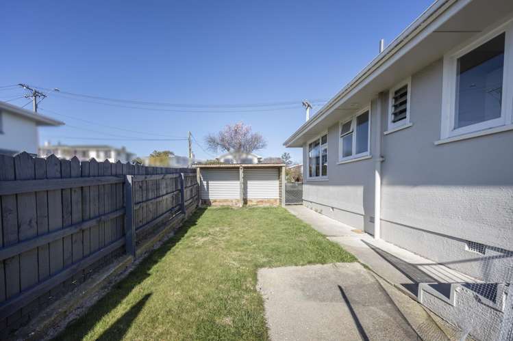 20 Arrow Crescent Holmes Hill_17