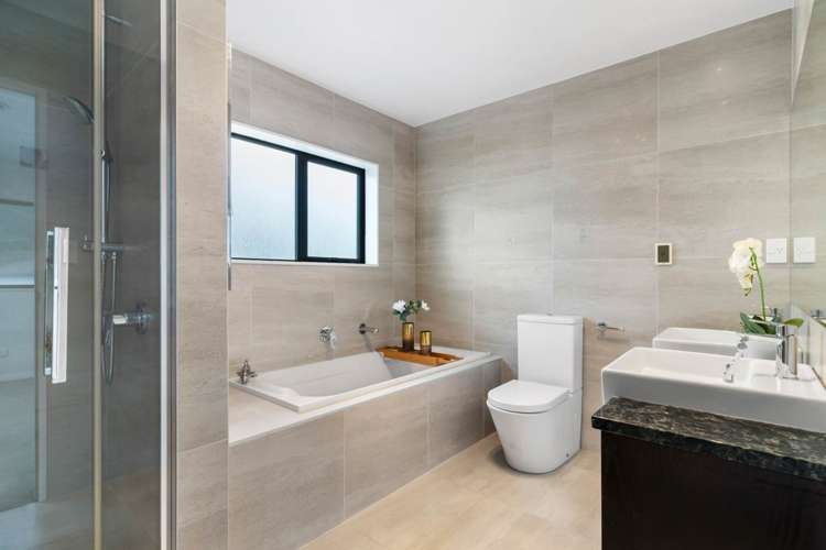 92 Admirals Court Drive Greenhithe_16
