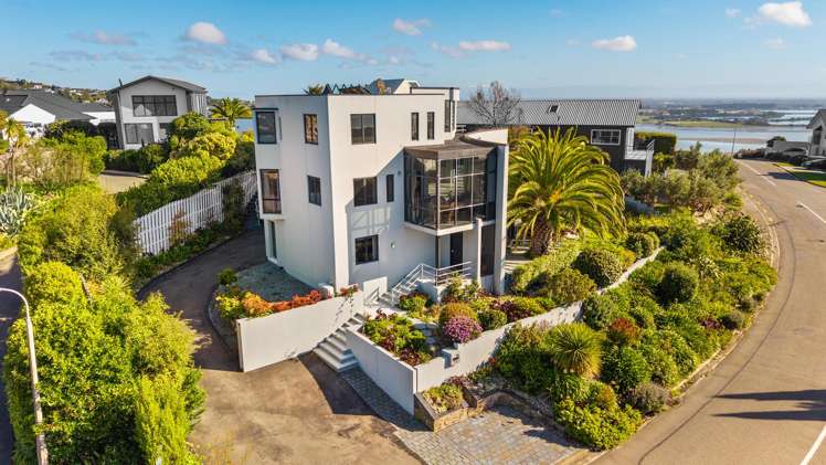 72 Glenstrae Road_0