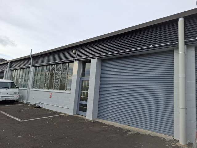 F/4010A Great North Road Kelston_1