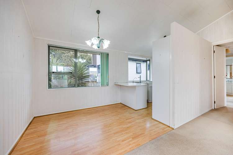 2/289 Blockhouse Bay Road Avondale_6