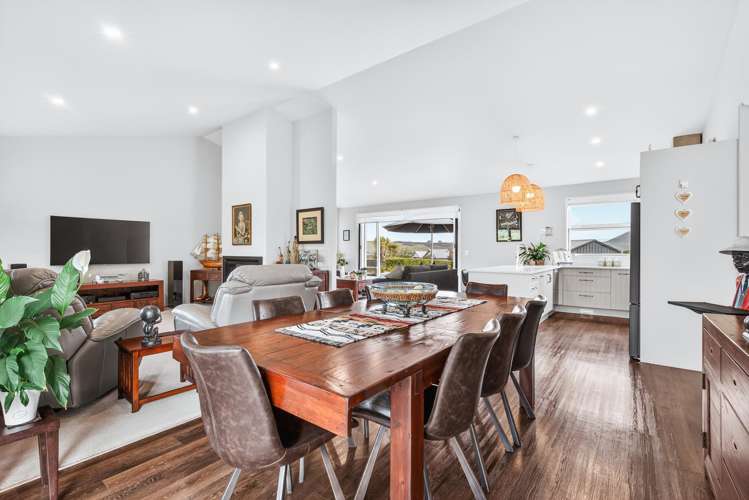 1 Peregrine Place Kinloch_10