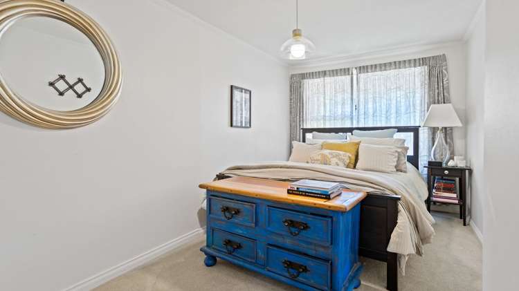 20 Sunset Street Hilltop_13