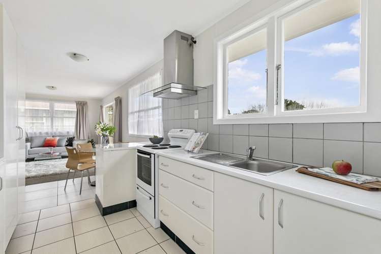 10 Awatere Street Clover Park_8