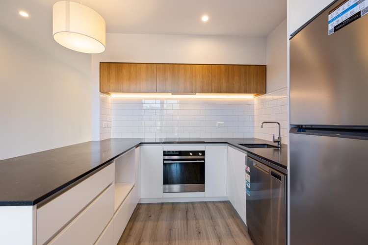 4/235 Madras Street_1