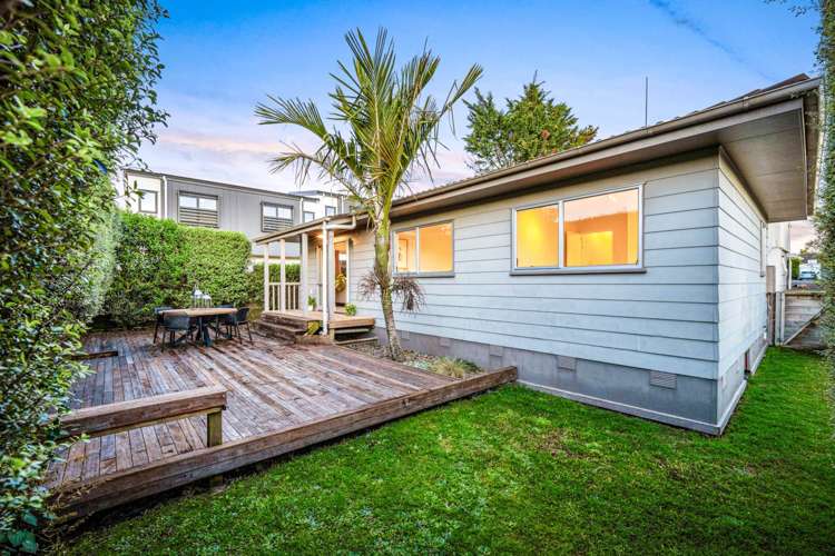 2/56 Waipani Road Te Atatu Peninsula_19