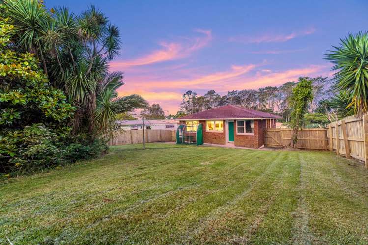 16 Thornlow Street Glendene_28