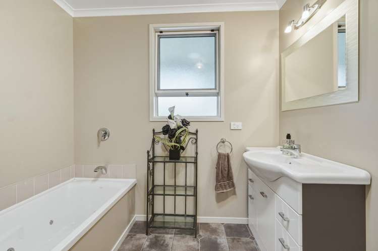 7 Tsukigawa Terrace Balclutha_24