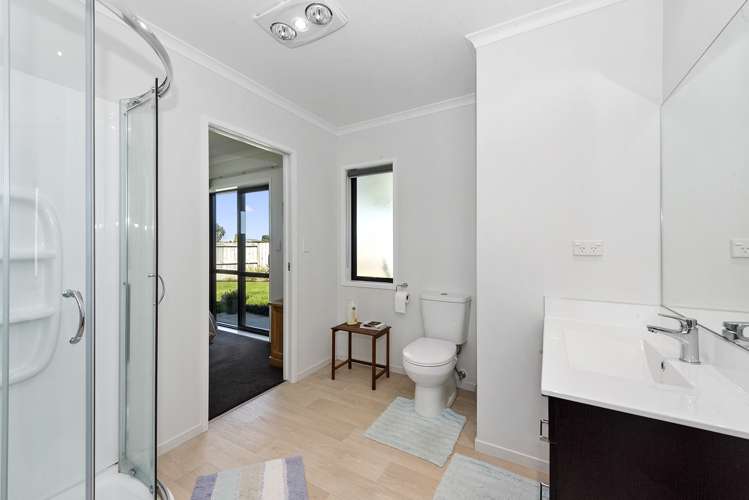 7/11 Errol Close Burbush_6