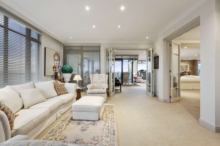 8c/36 James Cook Crescent Remuera_15