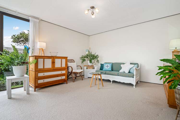 2/23 Starforth Place Henderson_5