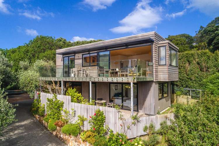 58 Victoria Road South Onetangi_19