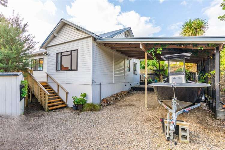 33 Melba Street Beach Haven_13