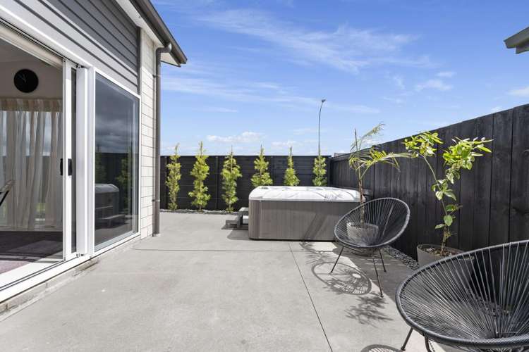 16 Te Hare Piahana Way Papamoa Beach_8