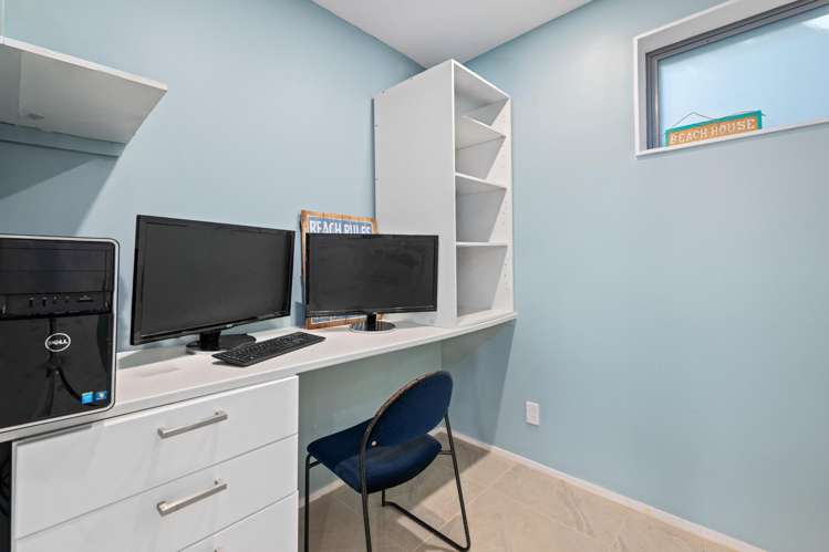 Burneys Beach Arapaoa Island_9