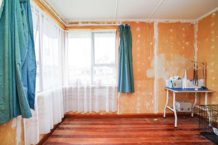 323 Saint Andrew Street Glengarry_7