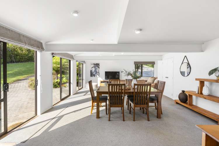 48 Attwood Road Paremoremo_8