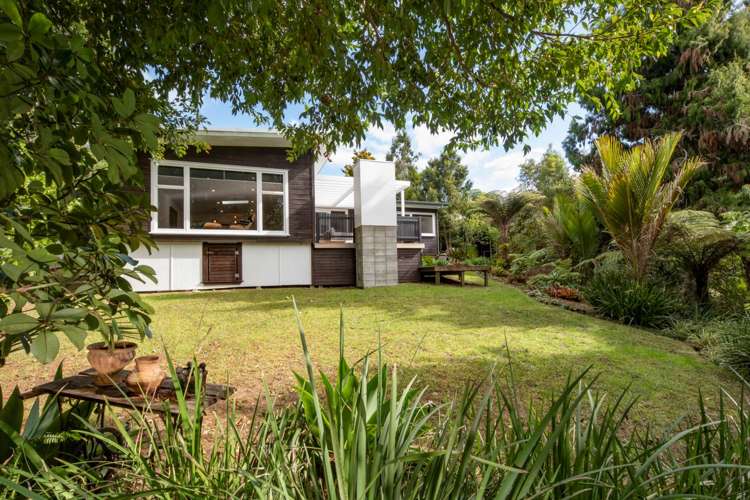 87 Daffodil Street Titirangi_17