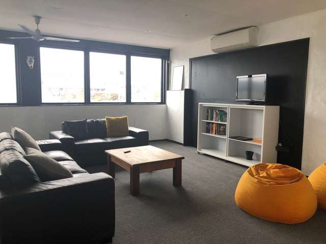 114 King Street North Hastings_1