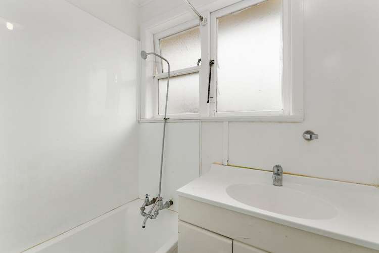 24 Thompson Grove Porirua East_7